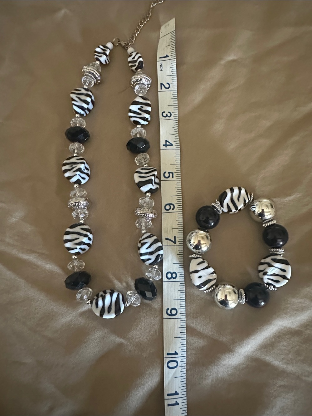 Women’s Zebra Print Bead Necklace and Bracelet Set - Black & White - Picture 2 of 3
